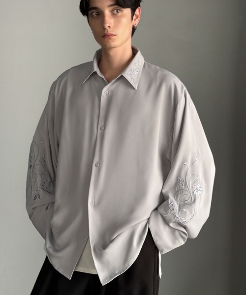 Classical Origin（クラシカルオリジン）の「「魅せる服。」刺繍使いルーズドレープシャツ（長袖）／Embroidery Loose Drape Shirt（シャツ/ブラウス・メンズ・チャコールグレー/ホワイト/ライトグレー・SMALL/MEDIUM/LARGE）」の20枚目の写真