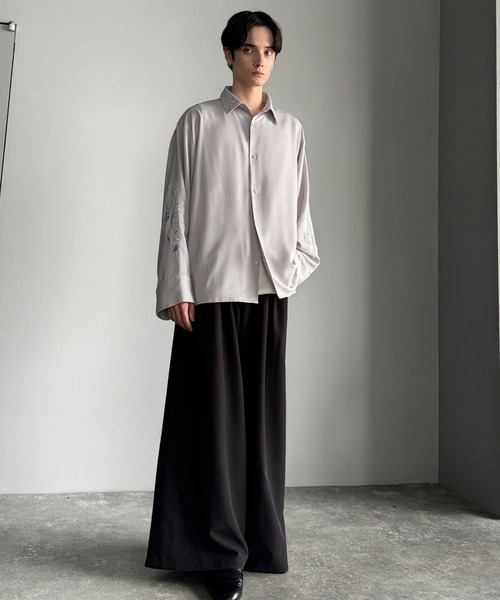 Classical Origin（クラシカルオリジン）の「「魅せる服。」刺繍使いルーズドレープシャツ（長袖）／Embroidery Loose Drape Shirt（シャツ/ブラウス・メンズ・チャコールグレー/ホワイト/ライトグレー・SMALL/MEDIUM/LARGE）」の22枚目の写真