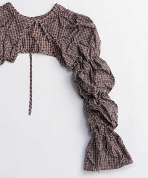 MAISON SPECIAL(メゾンスペシャル)の「Tulle Layered Shirring Bolero/チュールレイヤードシャーリングボレロ(シャツ/ブラウス・レディース・アイボリー/グレー/ブラック・FREE)」の5枚目の写真