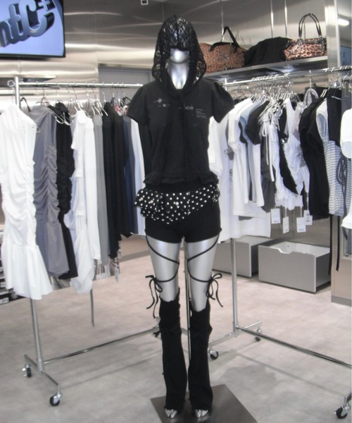 Never mind the XU / Chikashitsu+(ネバーマインド ザ エックスユー / チカシツプラス)の「【nmtc+】lace balaclava / 【エヌエムティーシープラス】レースバラクラバ<着用動画あり>(ニットキャップ/ビーニー・レディース・ブラック/ホワイト・ONE SIZE)」の15枚目の写真