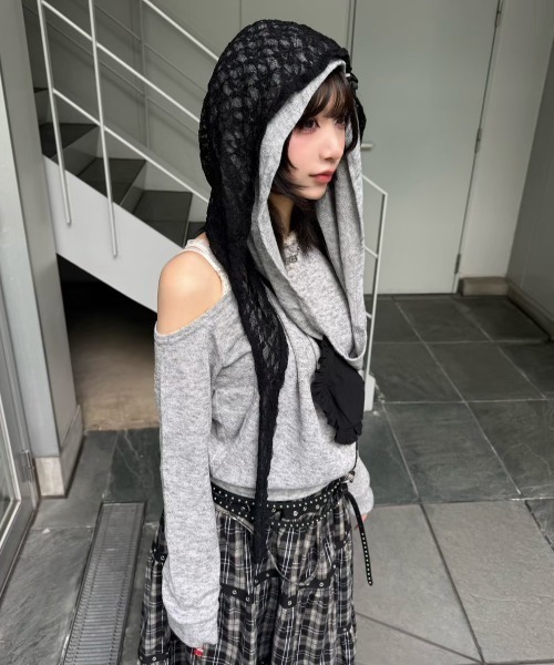 Never mind the XU / Chikashitsu+(ネバーマインド ザ エックスユー / チカシツプラス)の「【nmtc+】lace balaclava / 【エヌエムティーシープラス】レースバラクラバ<着用動画あり>(ニットキャップ/ビーニー・レディース・ブラック/ホワイト・ONE SIZE)」の8枚目の写真