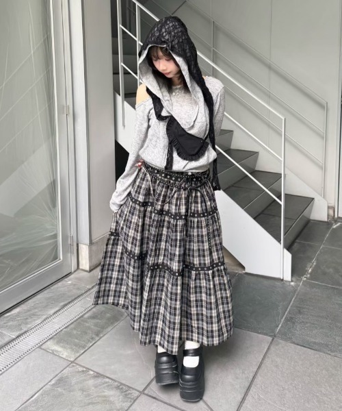Never mind the XU / Chikashitsu+(ネバーマインド ザ エックスユー / チカシツプラス)の「【nmtc+】lace balaclava / 【エヌエムティーシープラス】レースバラクラバ<着用動画あり>(ニットキャップ/ビーニー・レディース・ブラック/ホワイト・ONE SIZE)」の12枚目の写真