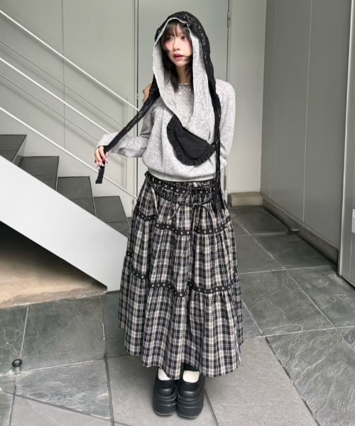 Never mind the XU / Chikashitsu+(ネバーマインド ザ エックスユー / チカシツプラス)の「【nmtc+】lace balaclava / 【エヌエムティーシープラス】レースバラクラバ<着用動画あり>(ニットキャップ/ビーニー・レディース・ブラック/ホワイト・ONE SIZE)」の11枚目の写真