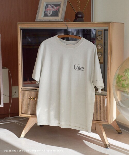 SALON adam et rope'（サロン アダム エ ロペ）の「Coca-Cola ビンテージライクTシャツ（Tシャツ/カットソー・レディース・ベージュ/ライトグレー/ベージュ系その他/グレー・FREE）」の4枚目の写真
