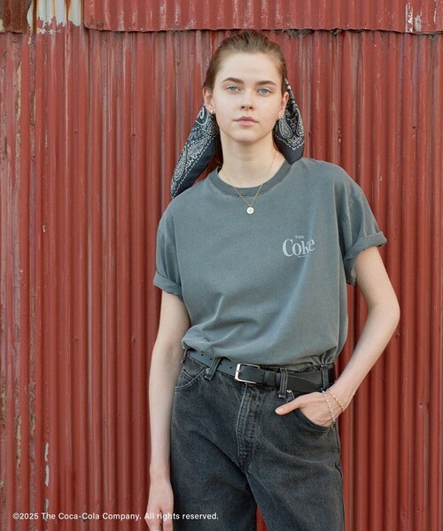 SALON adam et rope'（サロン アダム エ ロペ）の「Coca-Cola ビンテージライクTシャツ（Tシャツ/カットソー・レディース・ベージュ/ライトグレー/ベージュ系その他/グレー・FREE）」の3枚目の写真
