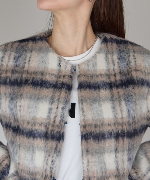 PREFERIR(プレフェリール)の「シャギーチェック ショート ジャケット(ノーカラージャケット・レディース・ブラウン/ネイビー・MEDIUM)」の20枚目の写真