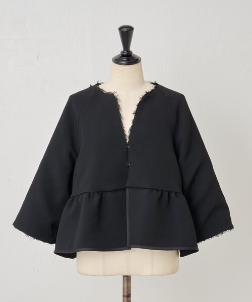 LIVETART（リヴェタート）の「フリンジ刺繍ブルゾン（ノーカラージャケット・レディース・ブラック・FREE）」の2枚目の写真