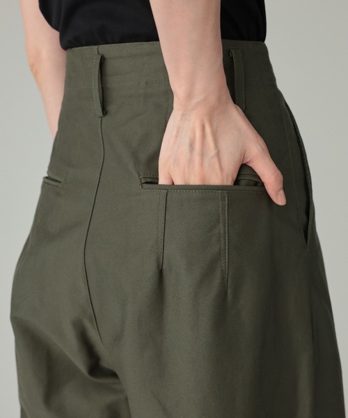 BABYLONE（バビロン）の「裾アジャストカーゴパンツ（カーゴパンツ・レディース・カーキ/チャコール・36inch/38inch）」の21枚目の写真