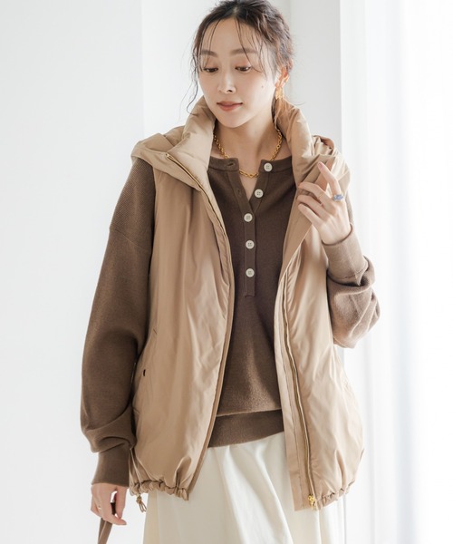 Elura（エルーラ）の「蓄熱綿ベスト/596030（その他アウター・レディース・ブラック/キャメル・FREE）」の2枚目の写真