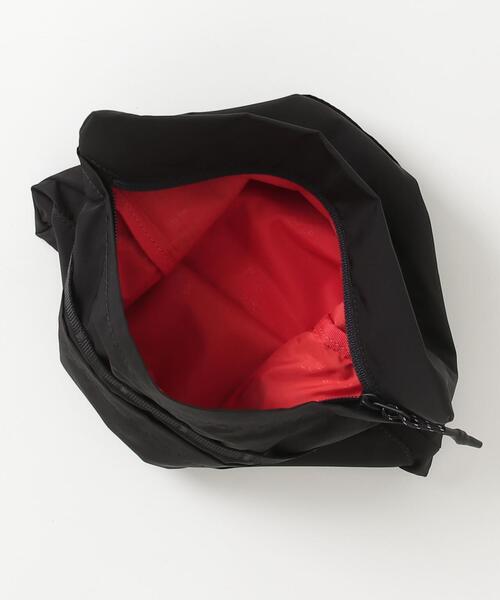 Topologie(トポロジー)の「Topologie/トポロジー Musette Medium Tech Sateenミュゼット ミディアム【バッグ単体】(ショルダーバッグ・メンズ・ブラック・F)」の6枚目の写真