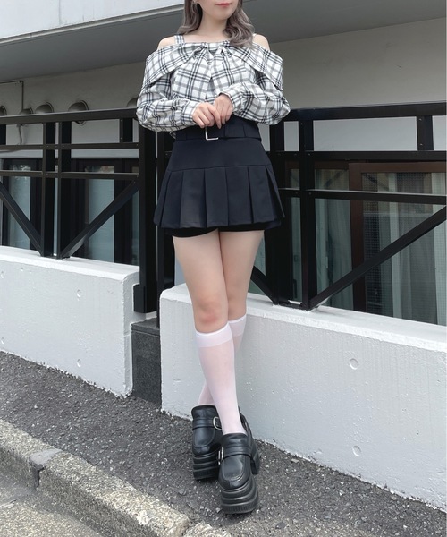 abc une face(アーベーセーアンフェイス)の「オフショルリボンブラウス(シャツ/ブラウス・レディース・レッド/ネイビー系/ホワイト系その他/ホワイト・FREE)」の15枚目の写真