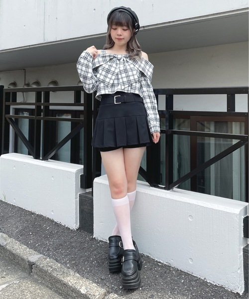 abc une face(アーベーセーアンフェイス)の「オフショルリボンブラウス(シャツ/ブラウス・レディース・レッド/ネイビー系/ホワイト系その他/ホワイト・FREE)」の16枚目の写真