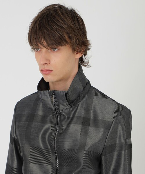 BLACK LABEL CRESTBRIDGE(ブラックレーベル・クレストブリッジ)の「シャドーチェックカルゼパーカー(パーカー・メンズ・グレー系その他/ブラック/ブルー・M/L/XL)」の19枚目の写真