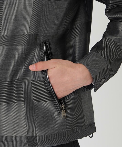 BLACK LABEL CRESTBRIDGE(ブラックレーベル・クレストブリッジ)の「シャドーチェックカルゼパーカー(パーカー・メンズ・グレー系その他/ブラック/ブルー・M/L/XL)」の20枚目の写真