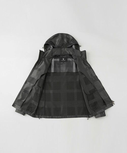 BLACK LABEL CRESTBRIDGE(ブラックレーベル・クレストブリッジ)の「シャドーチェックカルゼパーカー(パーカー・メンズ・グレー系その他/ブラック/ブルー・M/L/XL)」の22枚目の写真