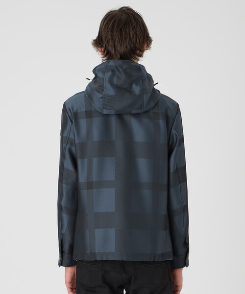 BLACK LABEL CRESTBRIDGE（ブラックレーベル・クレストブリッジ）の「シャドーチェックカルゼパーカー（パーカー・メンズ・グレー系その他/ブラック/ブルー・M/L/XL）」の21枚目の写真