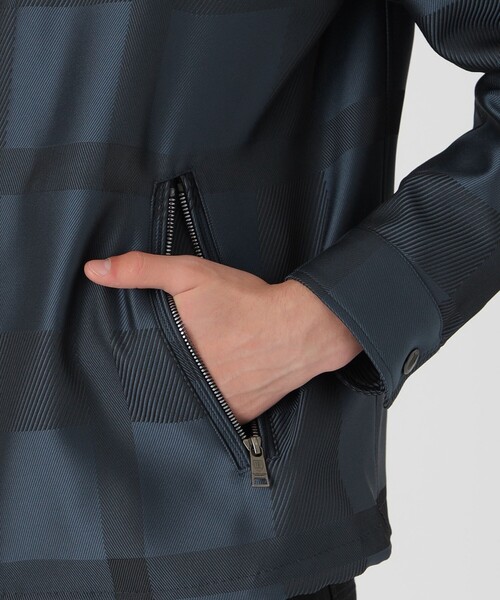BLACK LABEL CRESTBRIDGE（ブラックレーベル・クレストブリッジ）の「シャドーチェックカルゼパーカー（パーカー・メンズ・グレー系その他/ブラック/ブルー・M/L/XL）」の18枚目の写真
