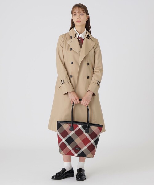 BLUE LABEL CRESTBRIDGE（ブルーレーベルクレストブリッジ）の「クレストブリッジチェックカルゼトートバッグ（トートバッグ・レディース・レッド/ベージュ系その他・FREE）」の4枚目の写真