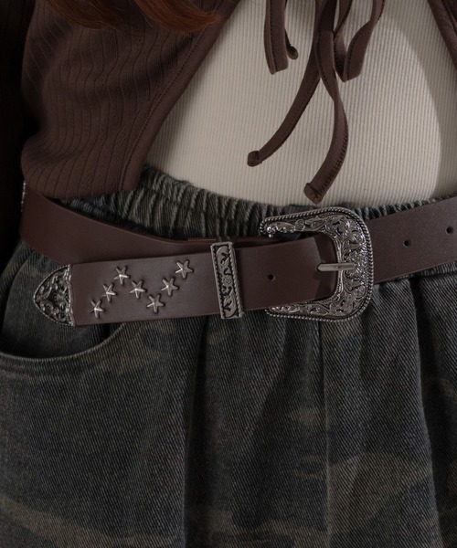 apres jour mignon（アプレジュールミニョン）の「【apresjour mignon×ARIAZ】星スタッズデザインベルト（ベルト・レディース・ダークブラウン/ブラック・ONESIZE）」の5枚目の写真