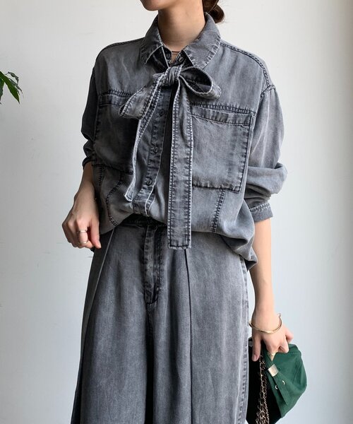 DouDou（ドゥドゥ）の「【WEB限定】棒タイ2WAYリヨセルデニムシャツ（シャツ/ブラウス・レディース・インディゴブルー/ブラック・FREE）」の13枚目の写真