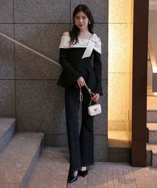 Rirandture（リランドチュール）の「オフショルリボンドッキングニット