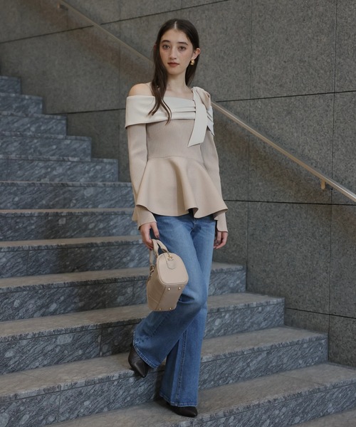 Rirandture オフショルリボンペプラムトップス ニット Rirandture オフショルリボンペプラムトップス