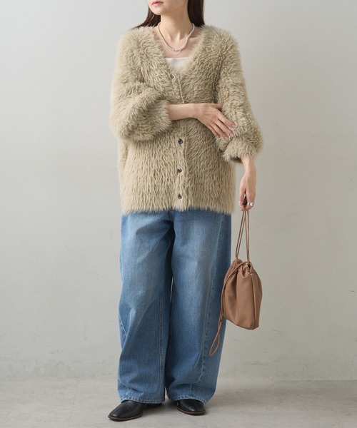 PUAL CE CIN（ピュアルセシン）の「シャギーニットVネックカーディガン（カーディガン/ボレロ・レディース・ベージュ/チャコールグレー・FREE）」の5枚目の写真