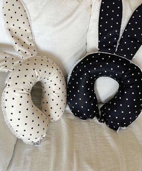 Made in I（メイドインアイ）の「Rabbit design dot neck pillow（クッション/クッションカバー・レディース・アイボリー/ブラック・FREE）」の11枚目の写真