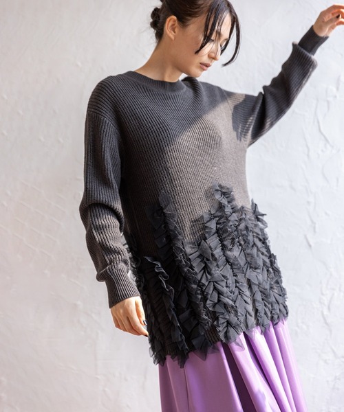 OSMOSIS（オズモーシス）の「チュールフリルニットプルオーバー（ニット/セーター・レディース・グレー/ブラック/チャコール/レッド・ONE SIZE）」の19枚目の写真