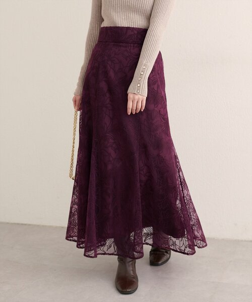 natural couture（ナチュラルクチュール）の「【WEB限定】〈osono〉長さ変えられるチュール刺繍レーススカート（スカート・レディース・グレイッシュベージュ/ネイビー/ボルドー・FREE）」の7枚目の写真