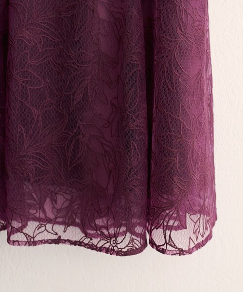 natural couture（ナチュラルクチュール）の「【WEB限定】〈osono〉長さ変えられるチュール刺繍レーススカート（スカート・レディース・グレイッシュベージュ/ネイビー/ボルドー・FREE）」の8枚目の写真