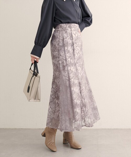 natural couture（ナチュラルクチュール）の「【WEB限定】〈osono〉長さ変えられるチュール刺繍レーススカート（スカート・レディース・グレイッシュベージュ/ネイビー/ボルドー・FREE）」の12枚目の写真