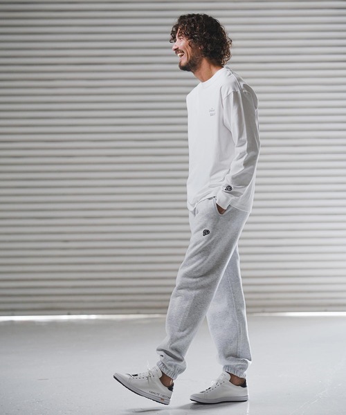 1minute 1second(ワンミニットワンセカンド)の「mlt5440-9oz USA cotton long sleeve cut&sewn with cursive embroidery ロングスリーブTシャツ(1M25F340)(Tシャツ/カットソー・メンズ・ホワイト/ホワイト×レッド/ブラック・S/M/L/XL)」の8枚目の写真