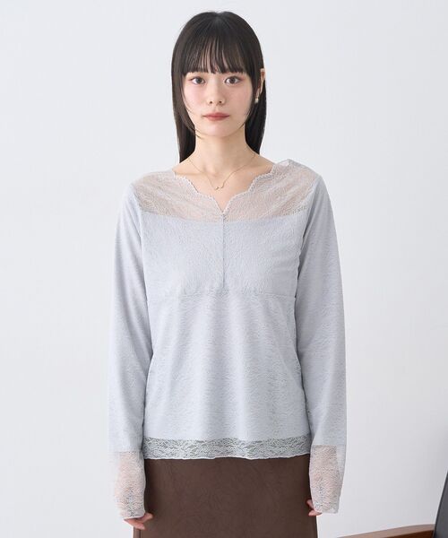 earth music&ecology（アースミュージックアンドエコロジー）の「【吸湿発熱/前後2WAY】あったかフェミニンインナー（2wayネック）（Tシャツ/カットソー・レディース・ライトグレー/ブラック/オフホワイト/ホワイト系その他2・S/M）」の7枚目の写真