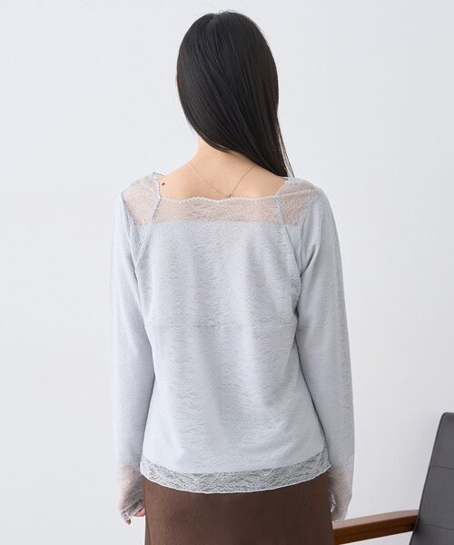 earth music&ecology（アースミュージックアンドエコロジー）の「【吸湿発熱/前後2WAY】あったかフェミニンインナー（2wayネック）（Tシャツ/カットソー・レディース・ライトグレー/ブラック/オフホワイト/ホワイト系その他2・S/M）」の9枚目の写真