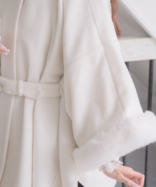 couture BY ROJITA(クチュールバイロジータ)の「ファーケープコート(その他アウター・レディース・ピンク/ホワイト/ブラック・FREE)」の16枚目の写真