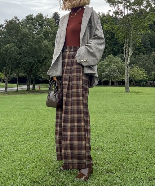 CURA CLOSET(キュラ クローゼット)の「【hada_meguuu select】チェック柄ワイドパンツ(その他パンツ・レディース・ブラウン/ブルーグレー/グレー・M/L)」の3枚目の写真
