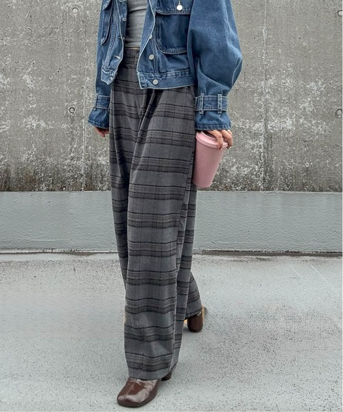 CURA CLOSET(キュラ クローゼット)の「【hada_meguuu select】チェック柄ワイドパンツ(その他パンツ・レディース・ブラウン/ブルーグレー/グレー・M/L)」の1枚目の写真
