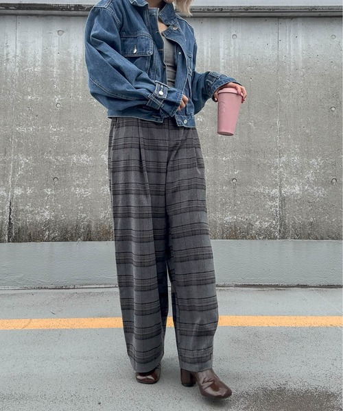 CURA CLOSET(キュラ クローゼット)の「【hada_meguuu select】チェック柄ワイドパンツ(その他パンツ・レディース・ブラウン/ブルーグレー/グレー・M/L)」の12枚目の写真