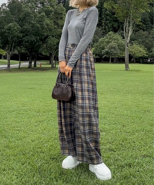 CURA CLOSET(キュラ クローゼット)の「【hada_meguuu select】チェック柄ワイドパンツ(その他パンツ・レディース・ブラウン/ブルーグレー/グレー・M/L)」の14枚目の写真