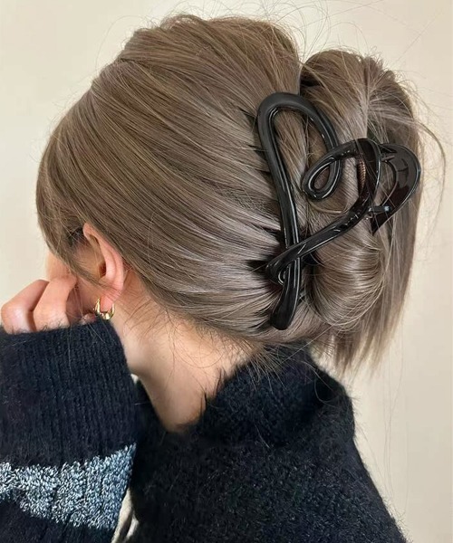 Miniministore（ミニミニストア）の「バンスクリップ 大きめ ヘアクリップ（バレッタ/ヘアクリップ・レディース・ブラック系2/オフホワイト/ブラック系1/ブラウン/キャメル/ピンク・FREE）」の7枚目の写真