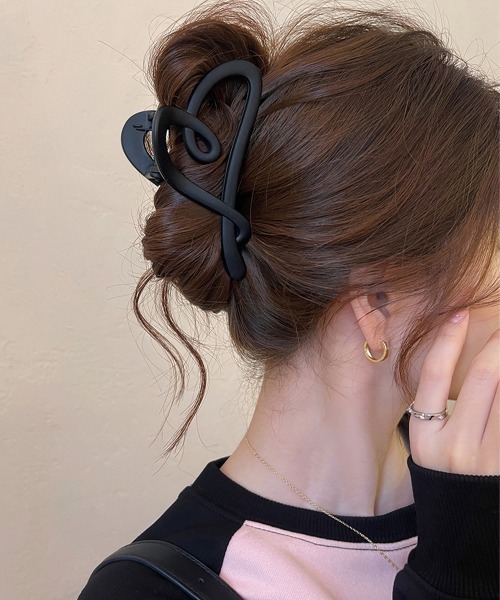 Miniministore（ミニミニストア）の「バンスクリップ 大きめ ヘアクリップ（バレッタ/ヘアクリップ・レディース・ブラック系2/オフホワイト/ブラック系1/ブラウン/キャメル/ピンク・FREE）」の9枚目の写真