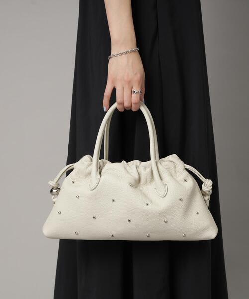TOFF&LOADSTONE(トフアンドロードストーン)の「Chou chou Studs(シュシュ スタッズ)S(ハンドバッグ・レディース・ブラック/ホワイト系・00)」の6枚目の写真