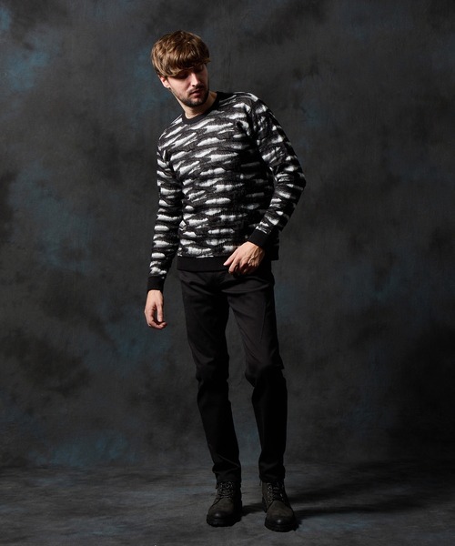 HIDEAWAYS NICOLE（ハイダウェイニコル）の「カモフラブリスタージャカードクルーネックニット（ニット/セーター・メンズ・ホワイト×ライトグレー/ブラック×グレー/ブラック×ホワイト・MEDIUM/LARGE/X-LARGE）」の7枚目の写真