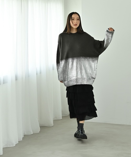 STYLE DELI(スタイルデリ)の「【BLK001】箔プリントオーバーサイズプルオーバー(ニット/セーター・レディース・ブラック/アイボリー/チャコール・FREE)」の17枚目の写真