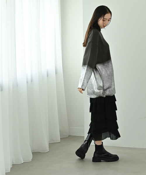 STYLE DELI(スタイルデリ)の「【BLK001】箔プリントオーバーサイズプルオーバー(ニット/セーター・レディース・ブラック/アイボリー/チャコール・FREE)」の18枚目の写真