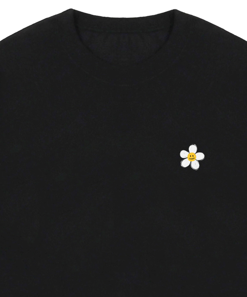 GRAVER（グレーバー）の「[ユニセックス]ペインティングスモールフラワードット半袖Tシャツ_ブラック（Tシャツ/カットソー・レディース・ブラック・X-LARGE/SMALL/MEDIUM/LARGE）」の3枚目の写真