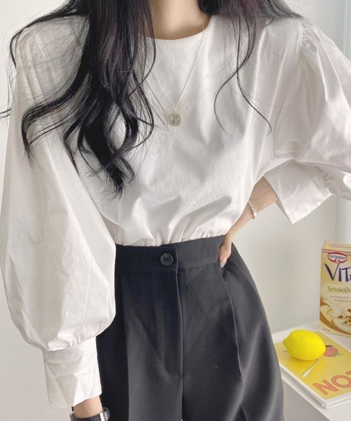 Flugge(フラッジー)の「ボリュームスリーブブラウス(シャツ/ブラウス・レディース・ホワイト/ブラック/ブルー・LARGE/MEDIUM)」の9枚目の写真