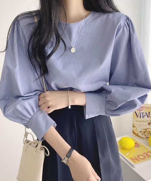 Flugge(フラッジー)の「ボリュームスリーブブラウス(シャツ/ブラウス・レディース・ホワイト/ブラック/ブルー・LARGE/MEDIUM)」の4枚目の写真