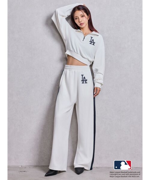 MLB（メジャーリーグベースボール）の「GYDA［MLB］2ラインハーフZIPショートトップス（Tシャツ/カットソー・レディース・ブラック/オフホワイト/ブラウン・FREE）」の6枚目の写真